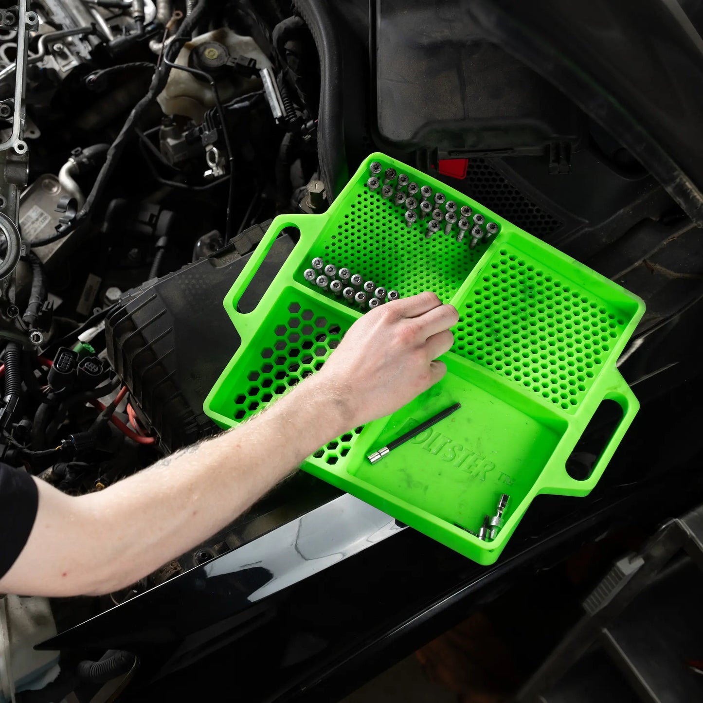 4-WAY TRAY — Flexible Fastener Organizing Tray